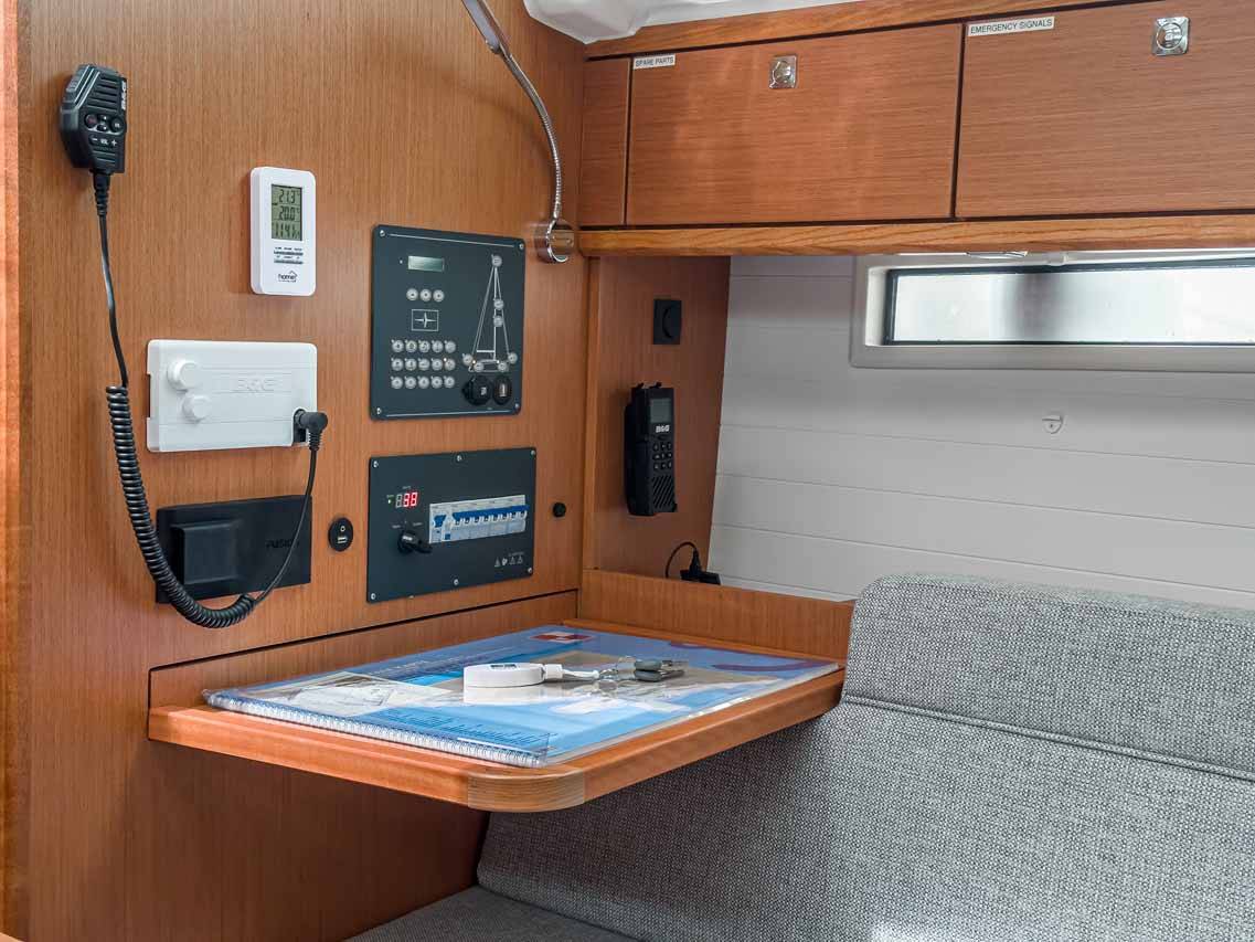 Bavaria Cruiser 37, Scala | Yachtcharter Kroatien