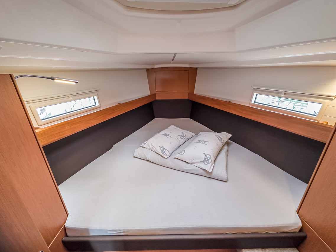 Bavaria Cruiser 37, Scala | Yachtcharter Kroatien