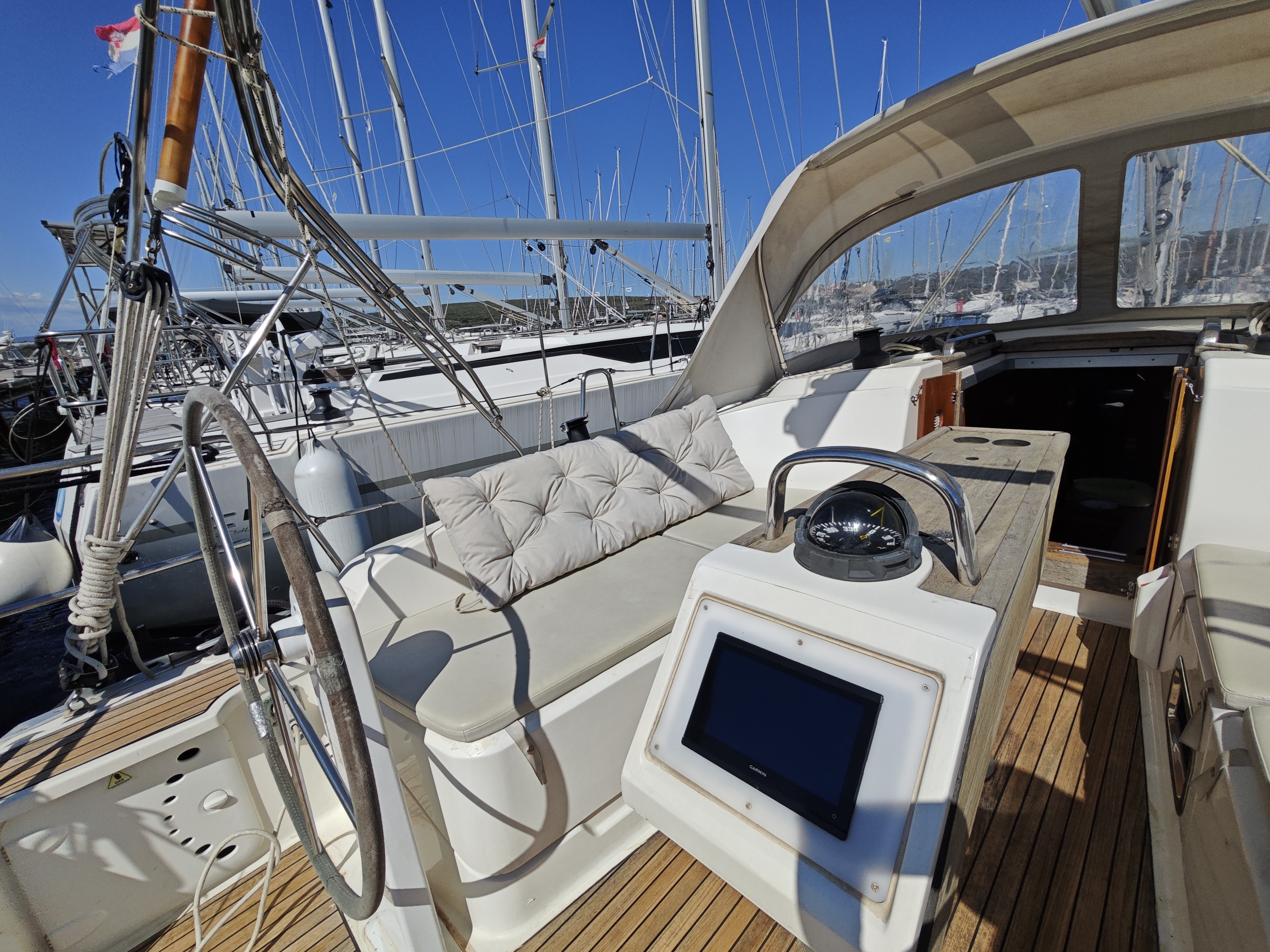 Bavaria Cruiser 37, Jugo | Yacht Charter Croatia