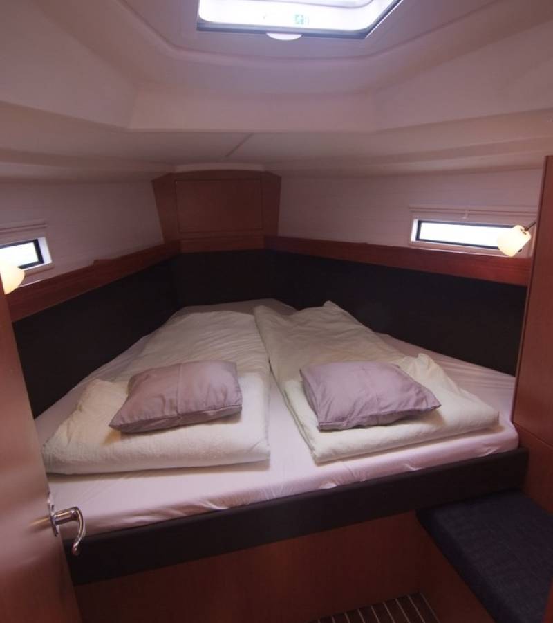 Bavaria Cruiser 37, Dori | Yacht Charter Croatia