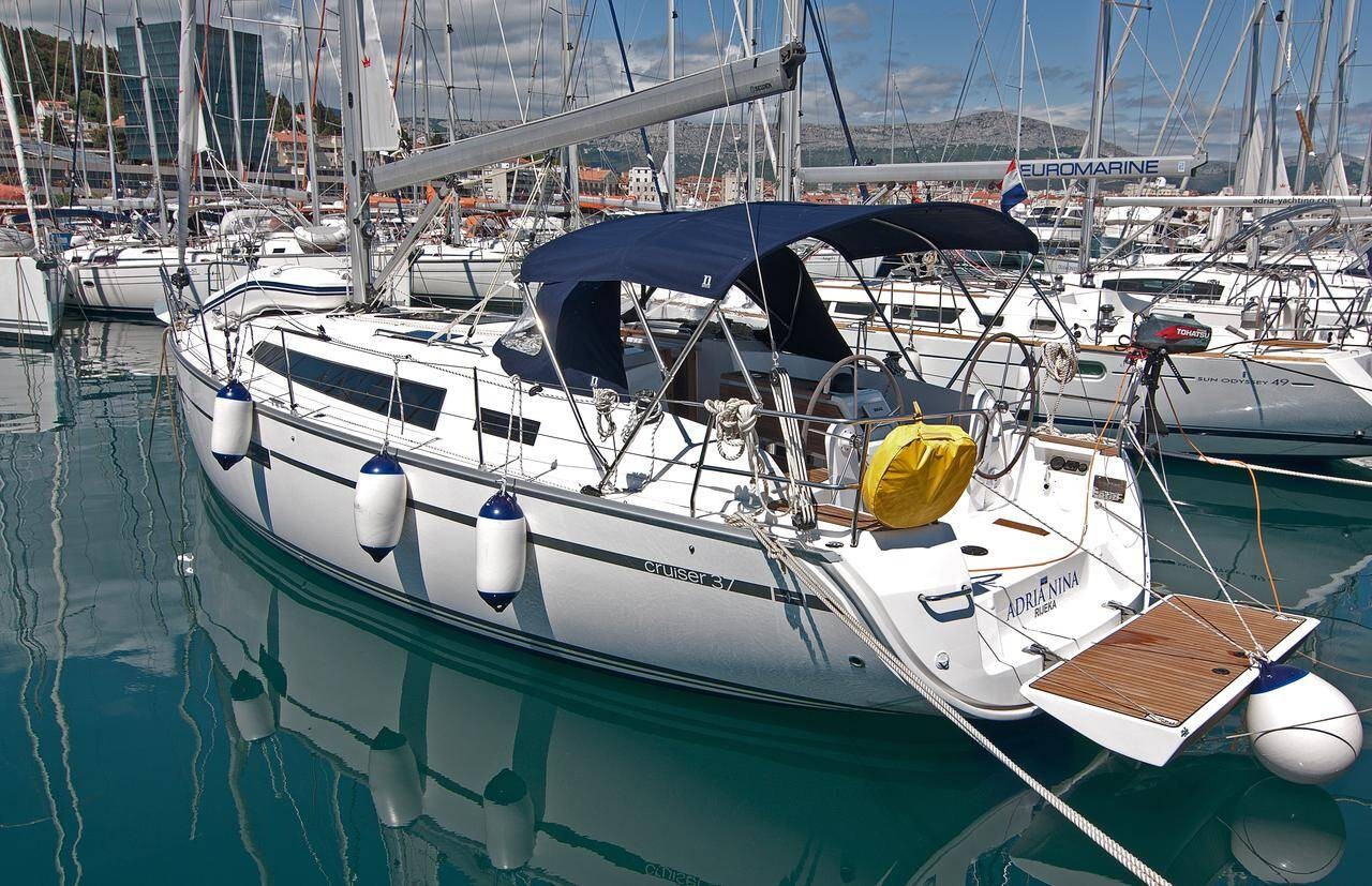Bavaria Cruiser 37, Adria Nina | Noleggio di Yacht Croazia