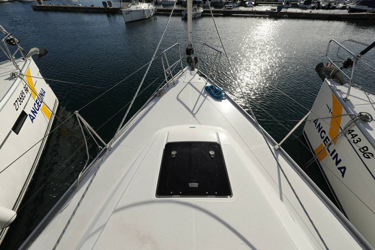 Bavaria Cruiser 37, Sun Course | Yacht Charter Croatia