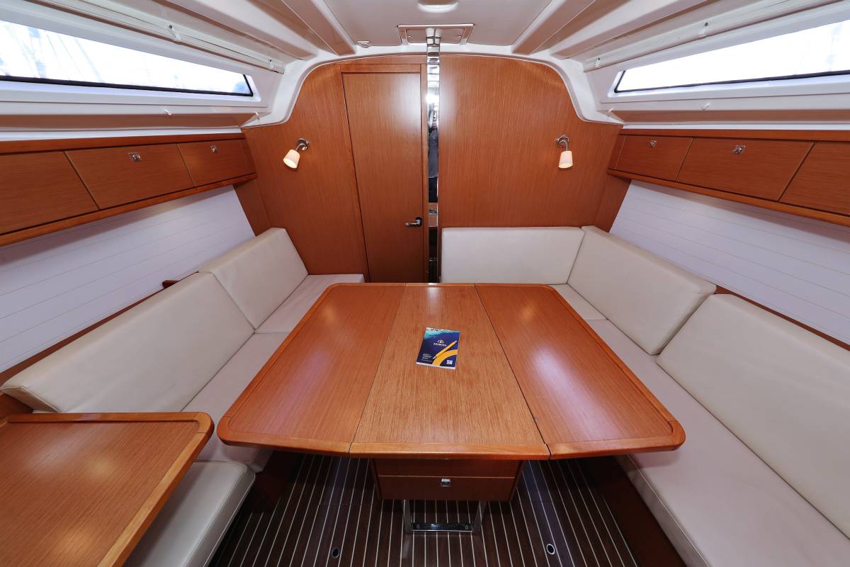 Bavaria Cruiser 37, Sun Course | Yacht Charter Croatia