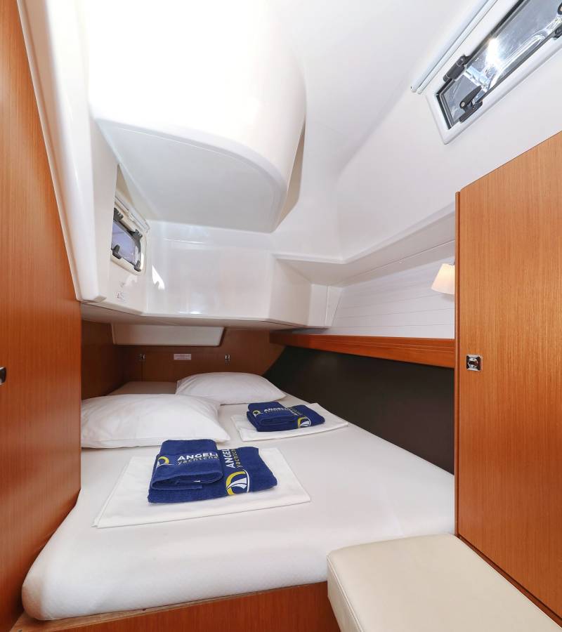 Bavaria Cruiser 37, Sun Course | Yacht Charter Croatia