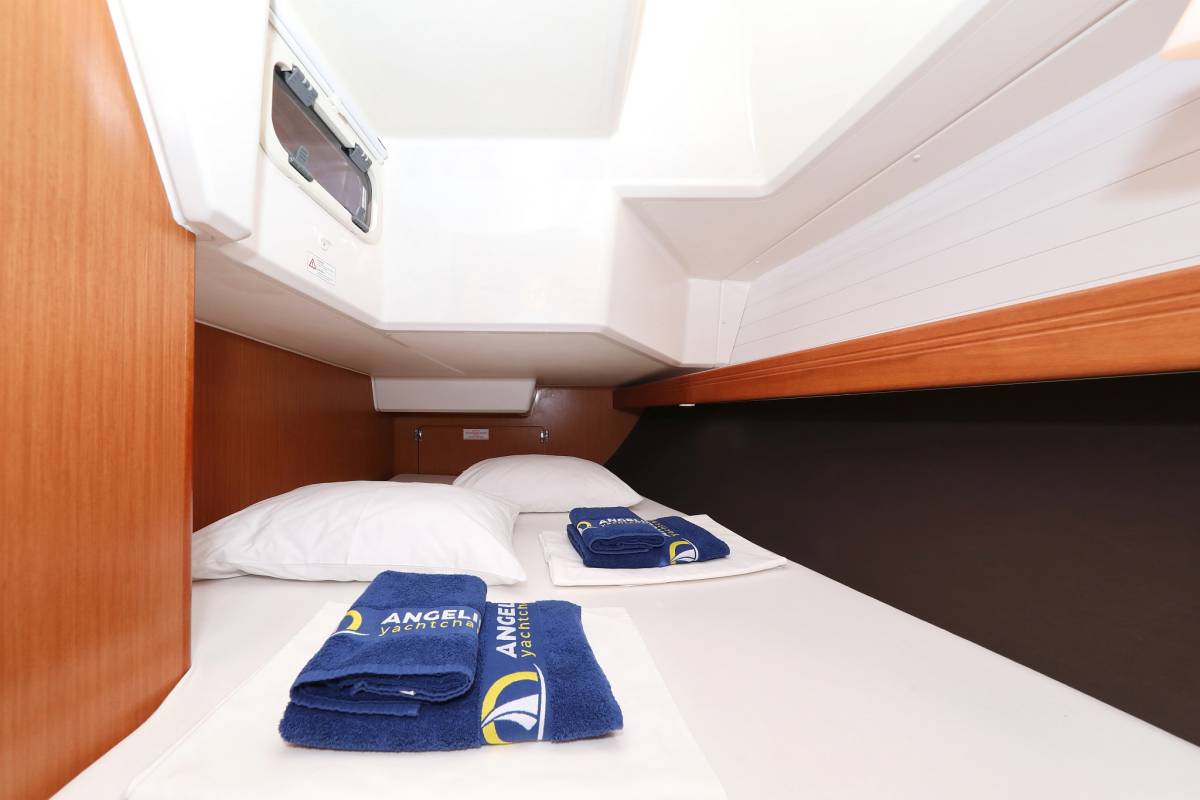 Bavaria Cruiser 37, Sun Course | Yacht Charter Croatia