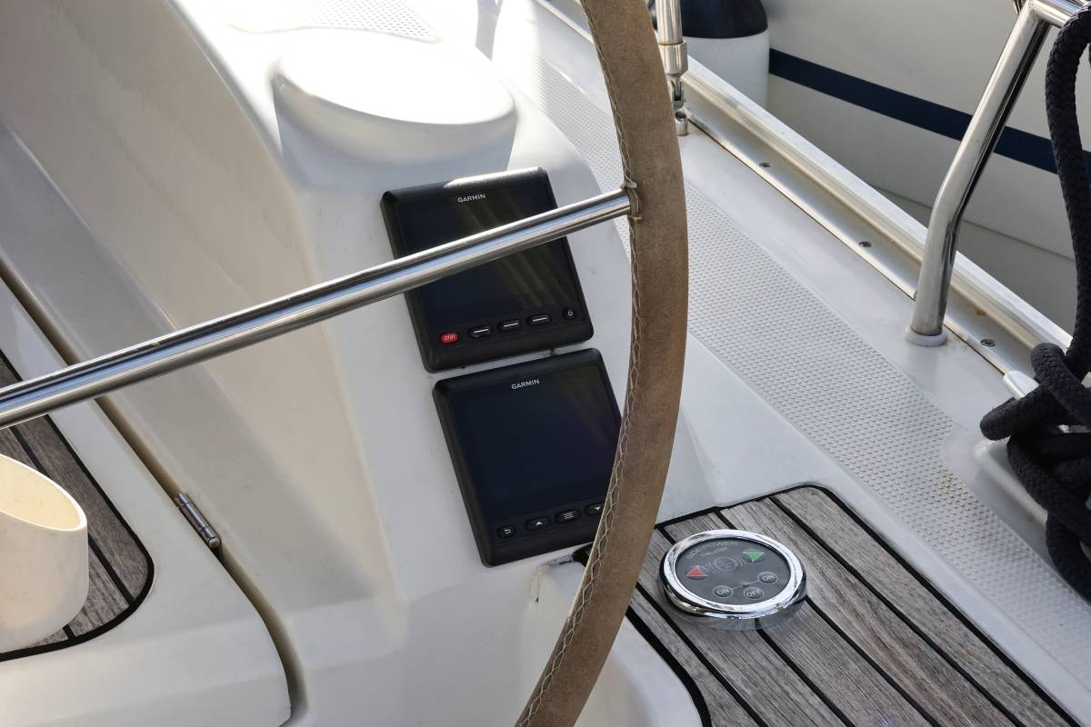 Bavaria Cruiser 37, Sun Course | Yacht Charter Croatia