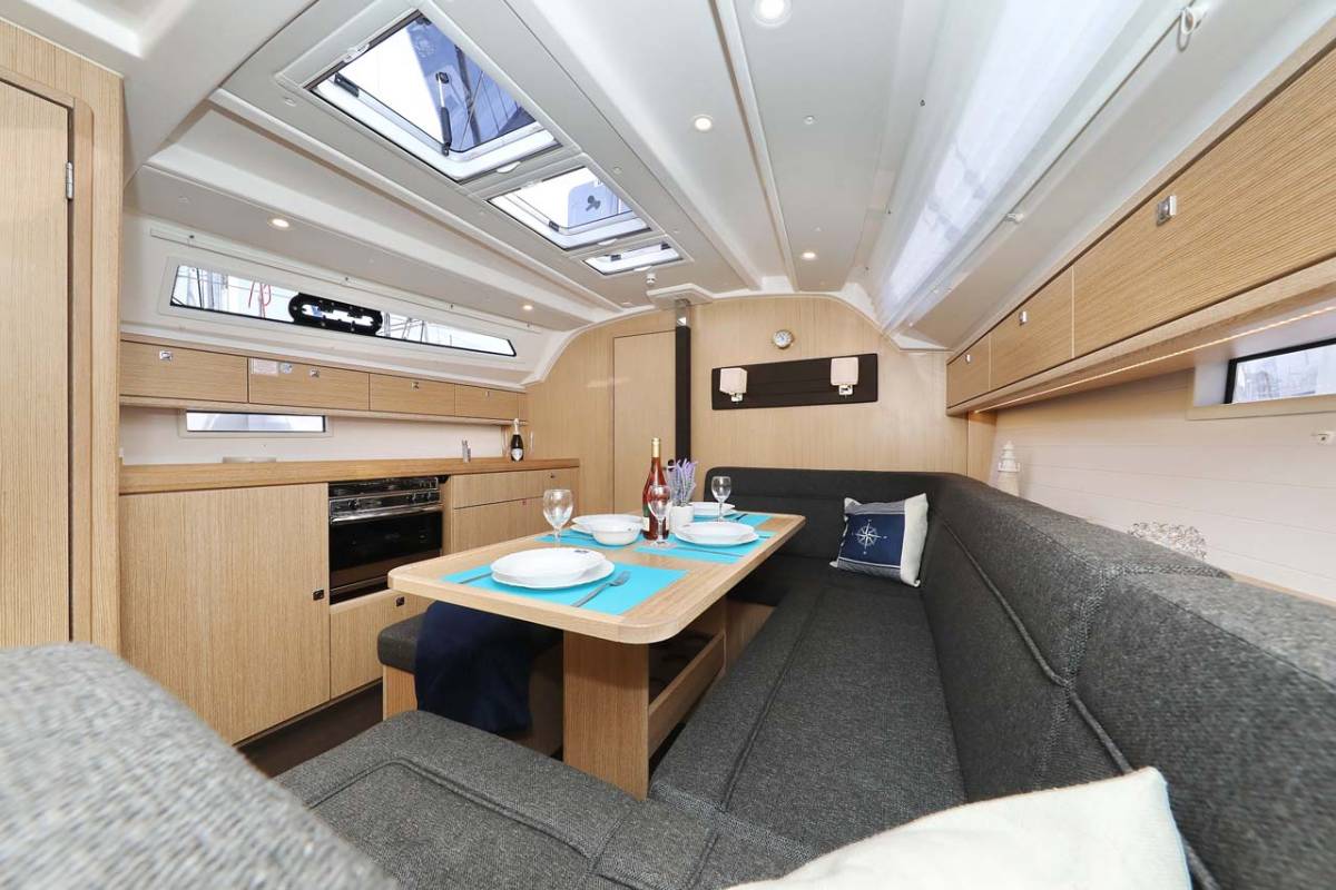 Bavaria Cruiser 41 Style, Anegada | Yacht Charter Croatia