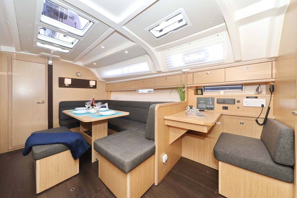 Bavaria Cruiser 41 Style, Anegada | Yacht Charter Croatia