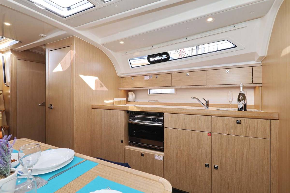 Bavaria Cruiser 41 Style, Anegada | Yacht Charter Croatia