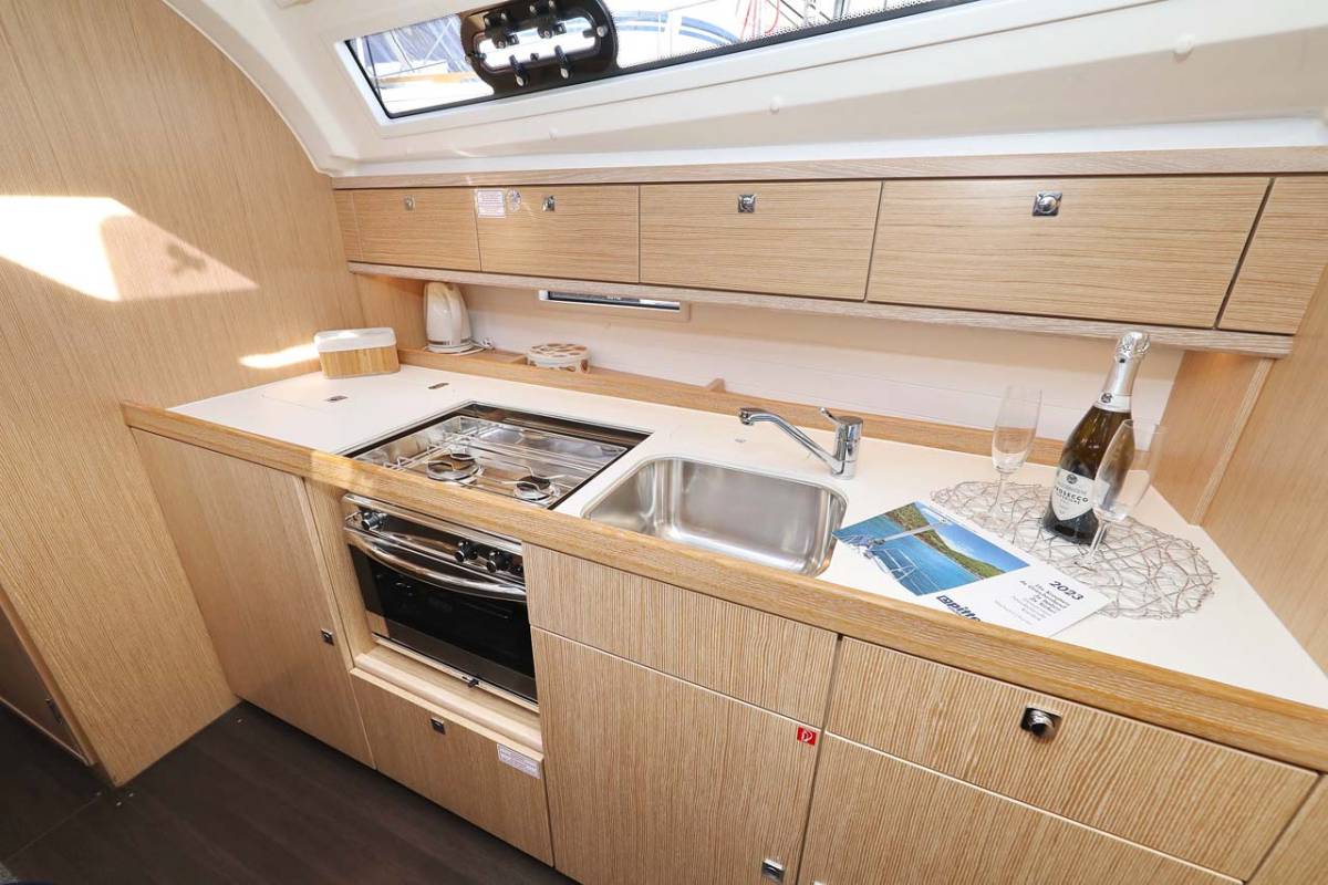 Bavaria Cruiser 41 Style, Anegada | Yacht Charter Croatia