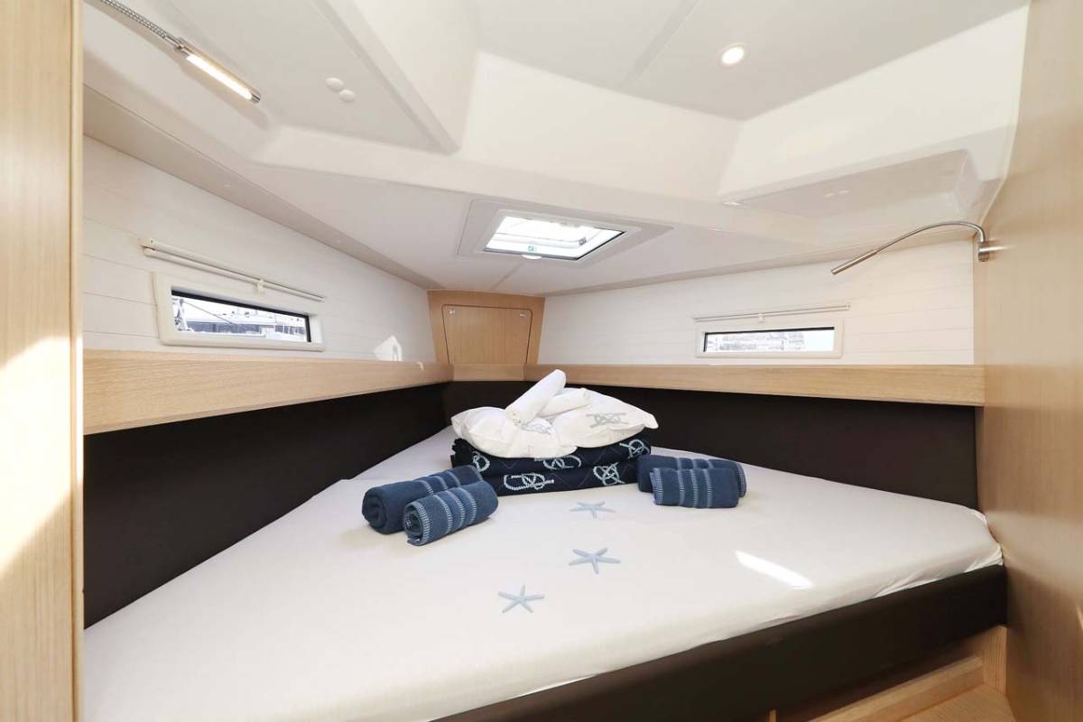 Bavaria Cruiser 41 Style, Anegada | Yacht Charter Croatia