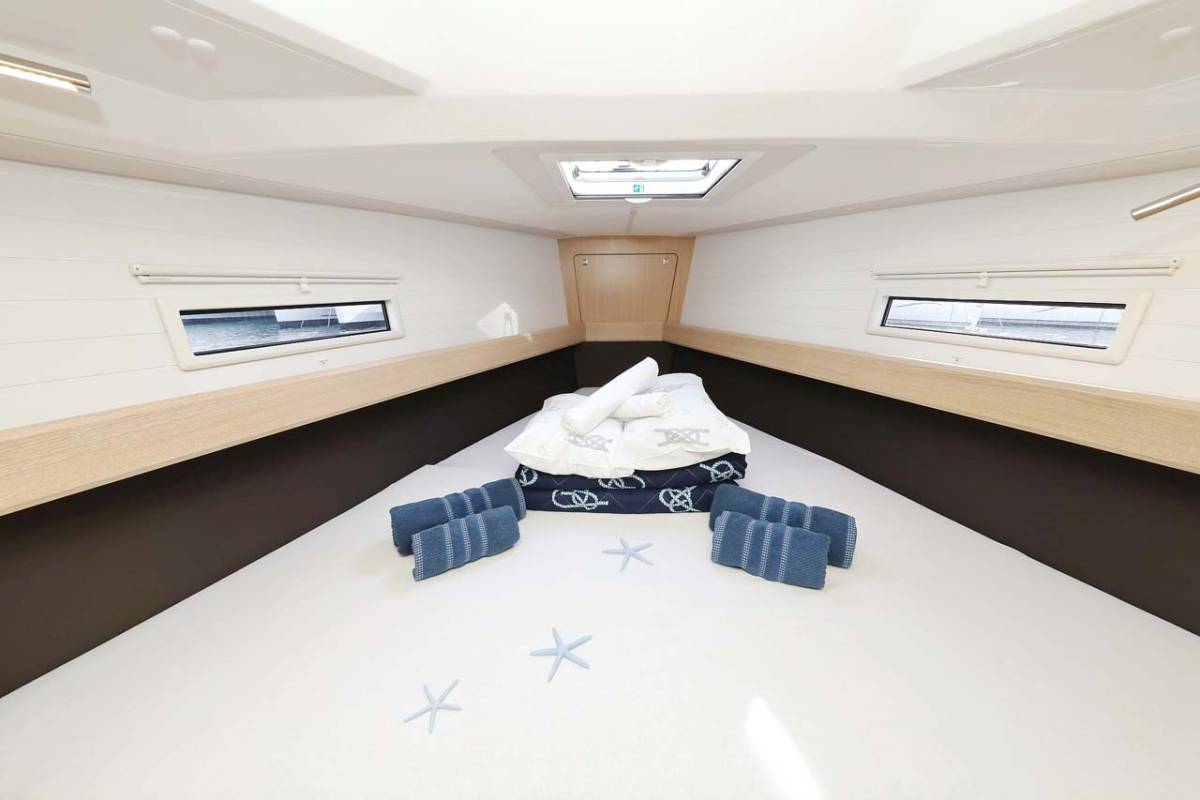 Bavaria Cruiser 41 Style, Anegada | Yacht Charter Croatia