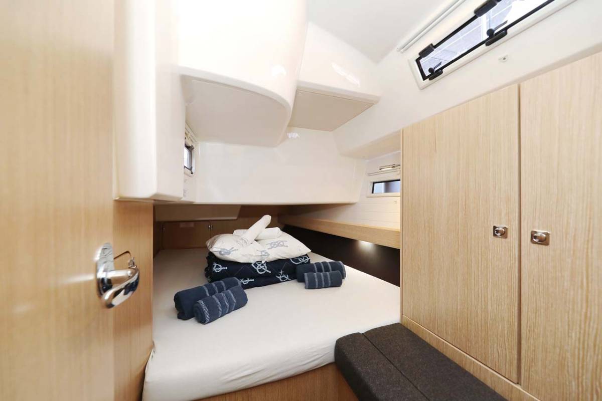 Bavaria Cruiser 41 Style, Anegada | Yacht Charter Croatia