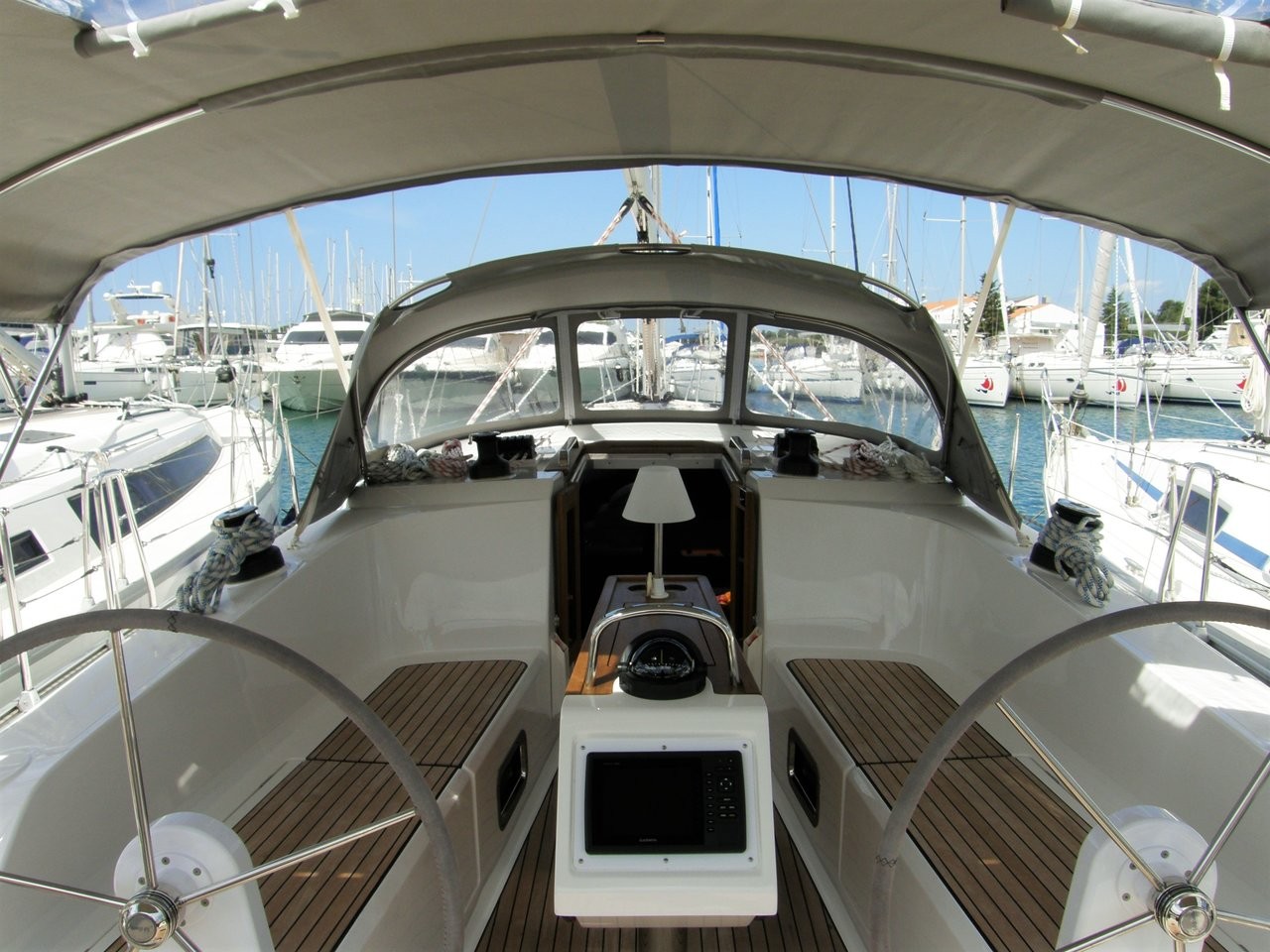 Bavaria Cruiser 41, MH 58 | Noleggio di Yacht Croazia