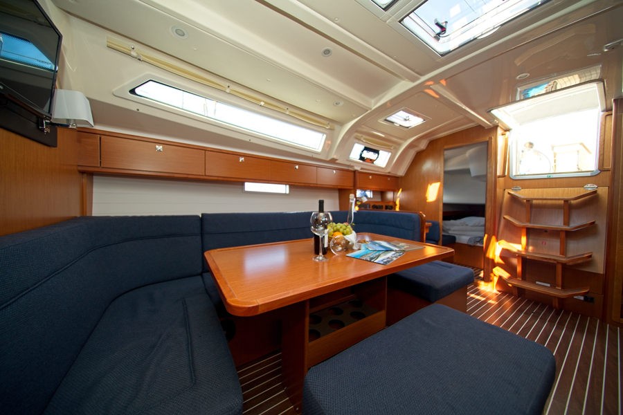 Bavaria Cruiser 41, MH 58 | Noleggio di Yacht Croazia