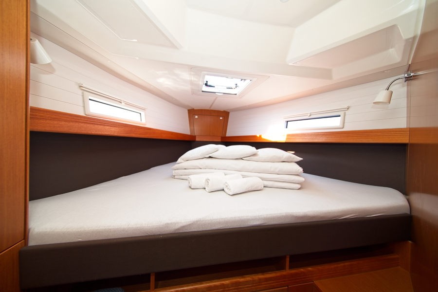 Bavaria Cruiser 41, MH 58 | Noleggio di Yacht Croazia