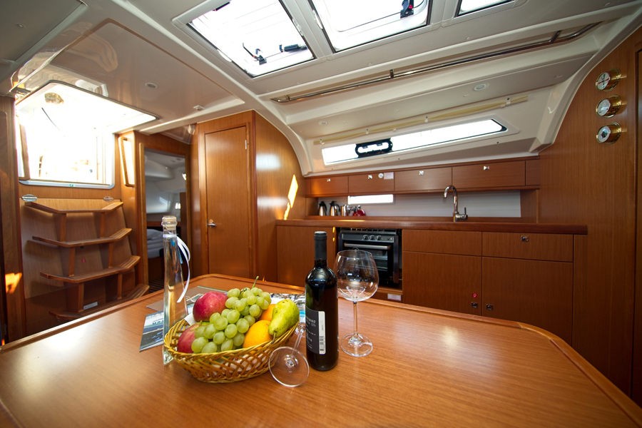 Bavaria Cruiser 41, MH 72 | Yacht Charter Croatia