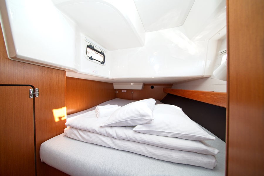 Bavaria Cruiser 41, MH 72 | Yacht Charter Croatia