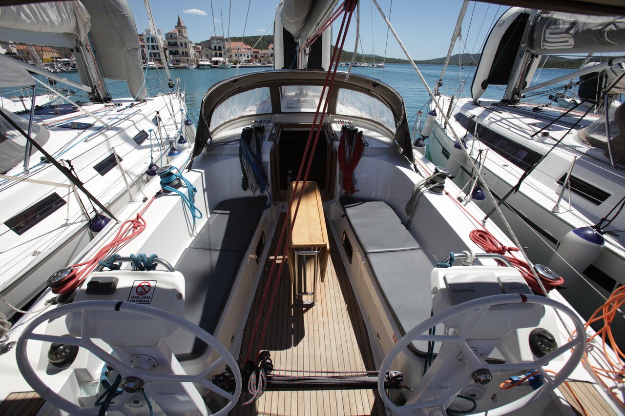 Bavaria Cruiser 41S, Heroes | Yachtcharter Kroatien