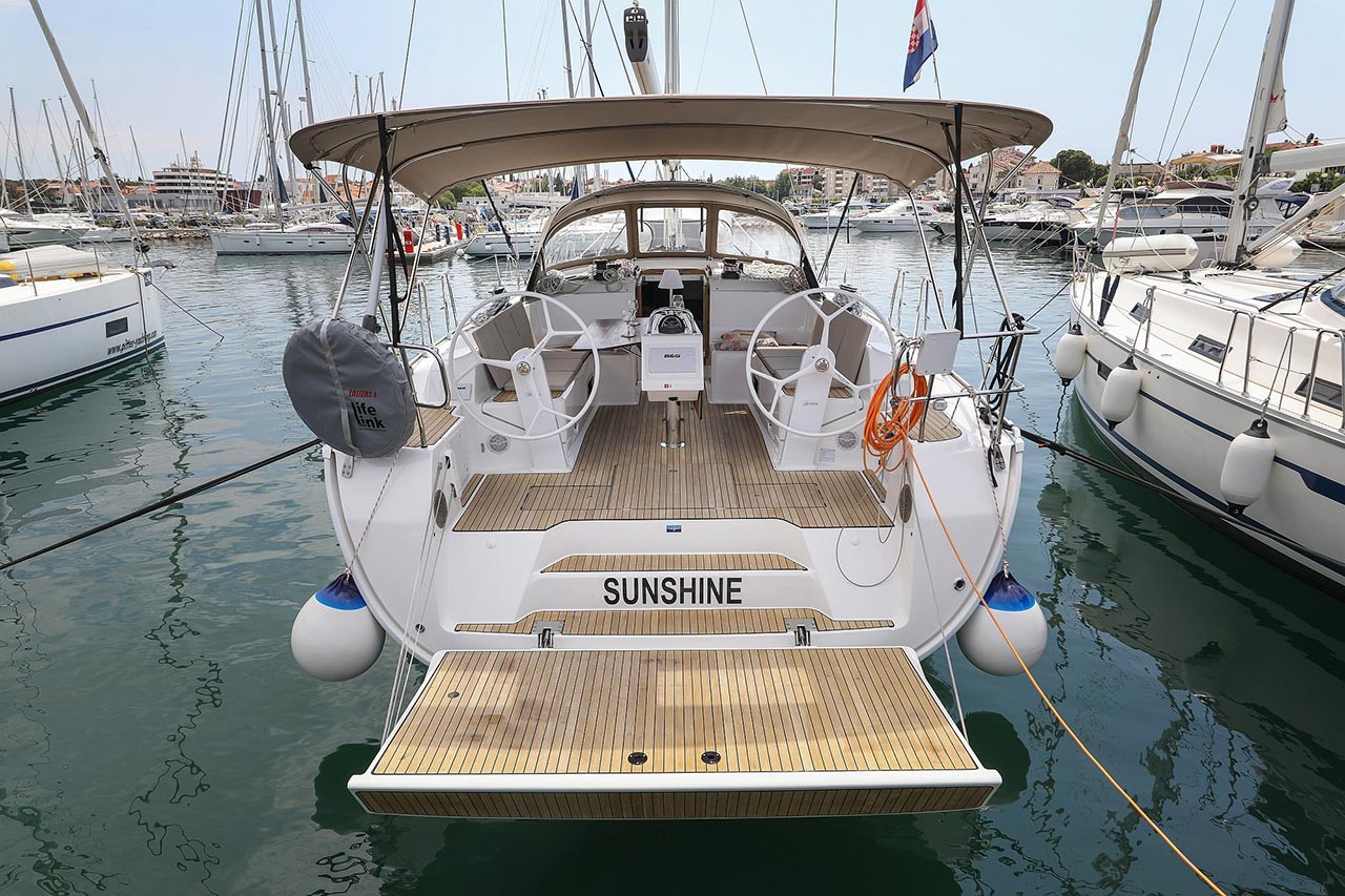 Bavaria Cruiser 46 Style, Sunshine | Yacht Charter Croatia