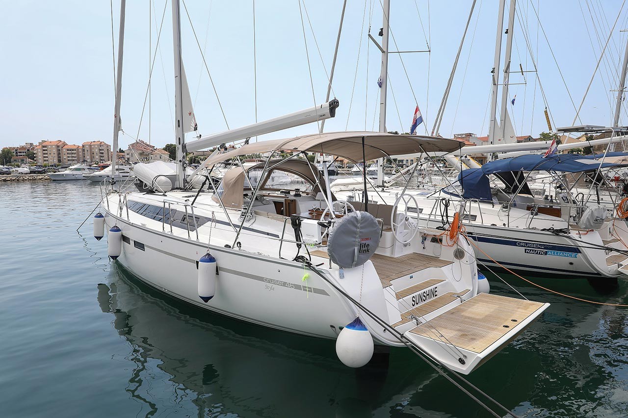 Bavaria Cruiser 46 Style, Sunshine | Yacht Charter Croatia