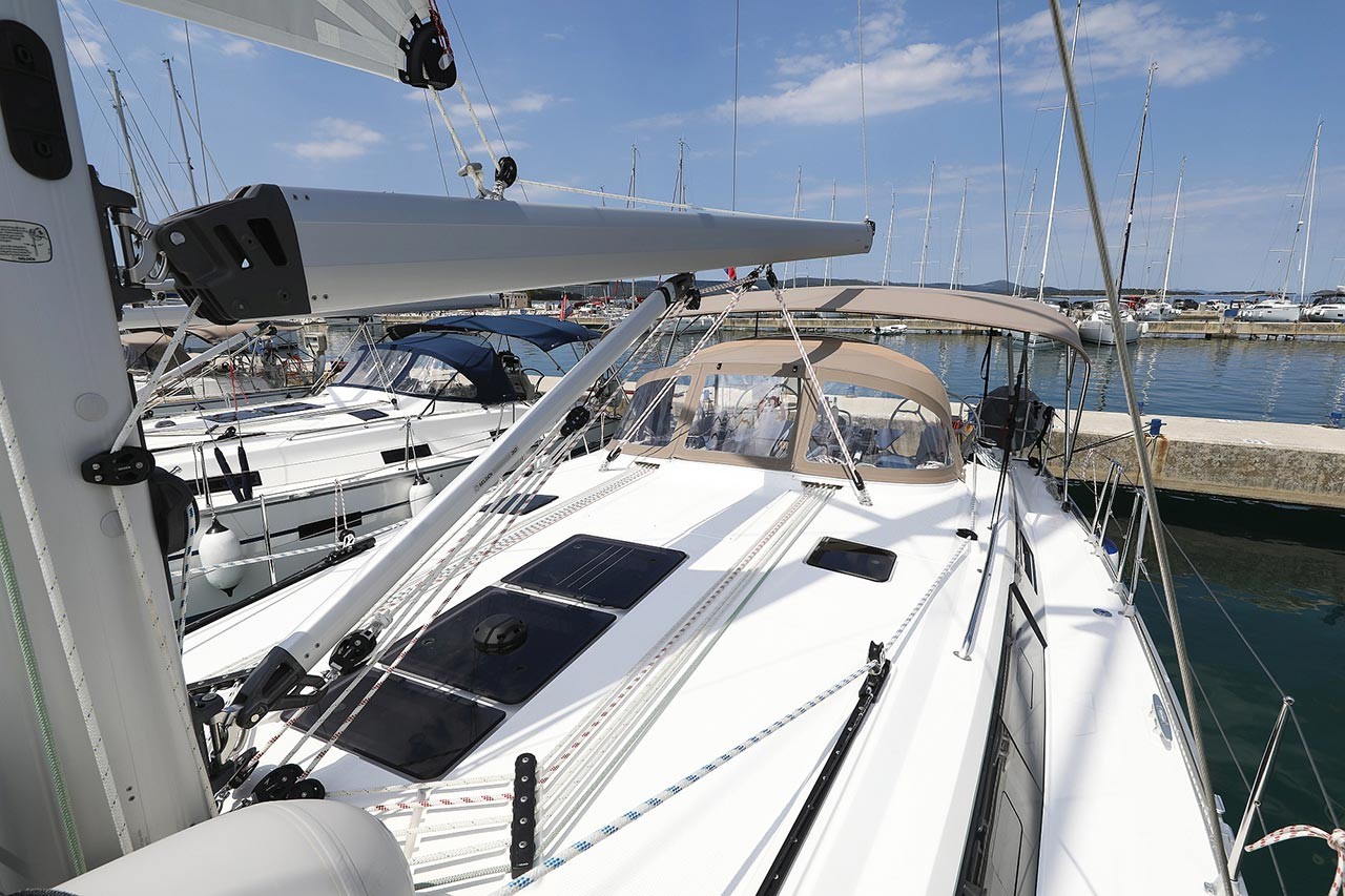 Bavaria Cruiser 46 Style, Sunshine | Yacht Charter Croatia