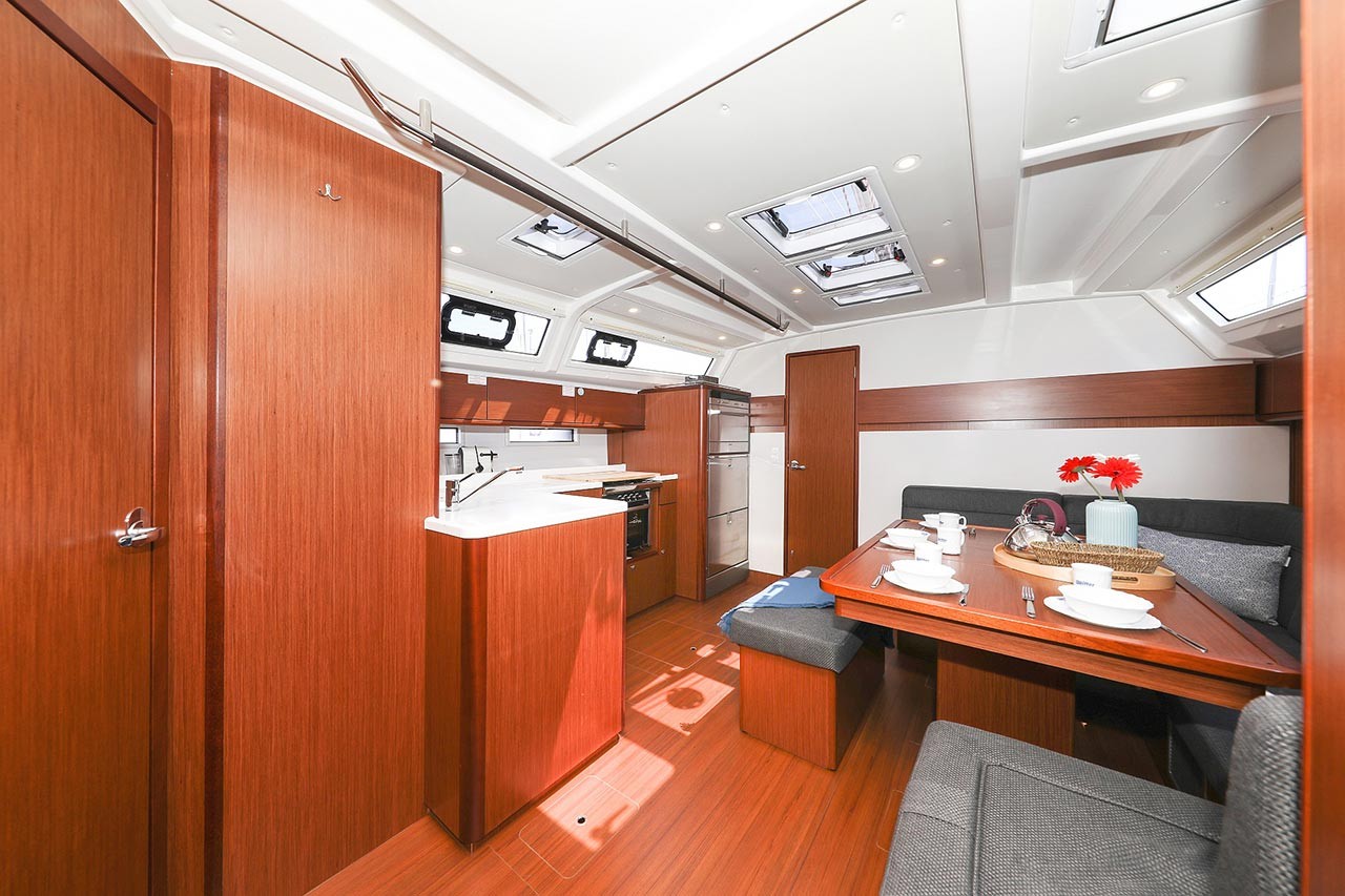 Bavaria Cruiser 46 Style, Sunshine | Yacht Charter Croatia