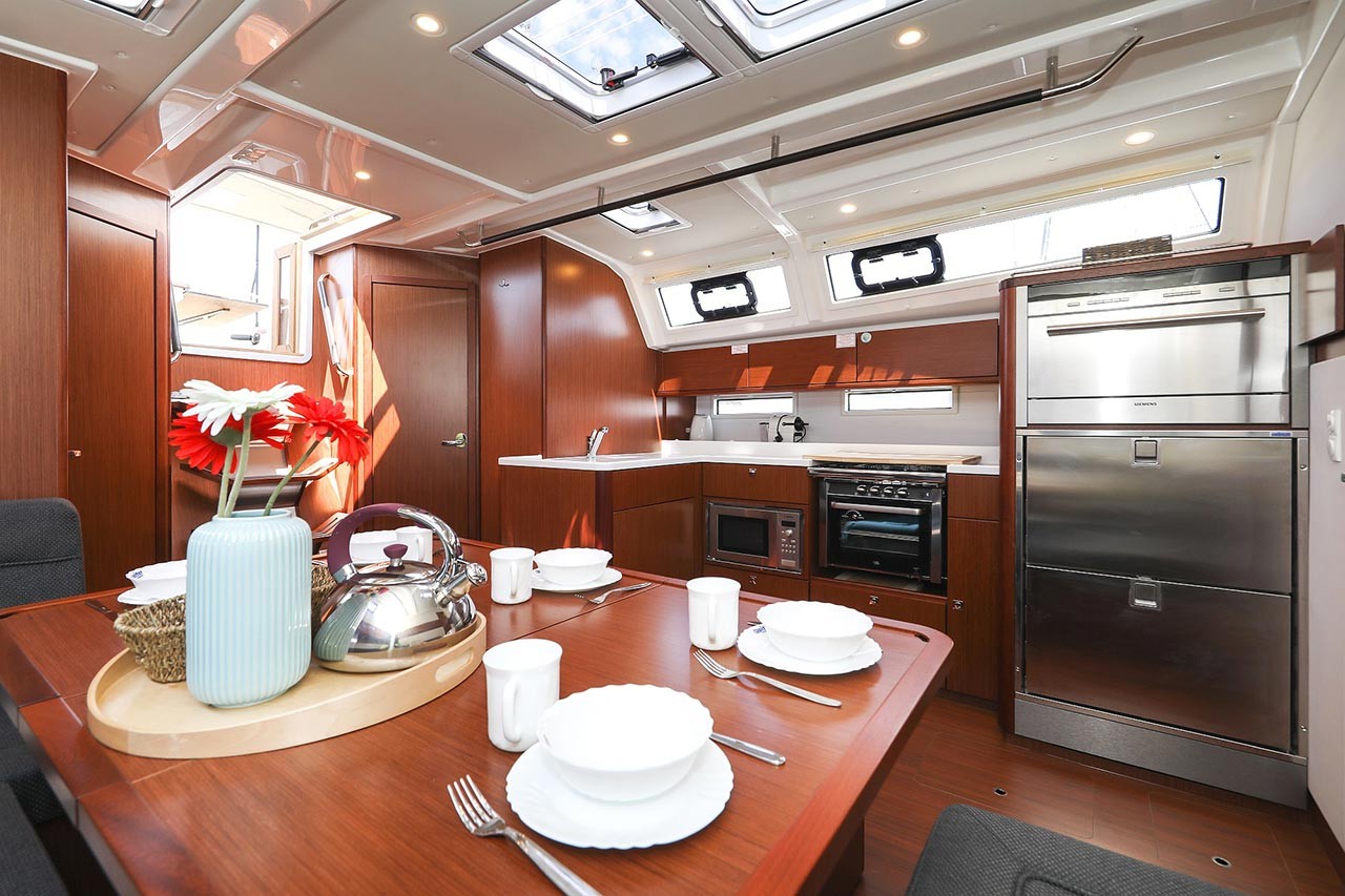 Bavaria Cruiser 46 Style, Sunshine | Yacht Charter Croatia