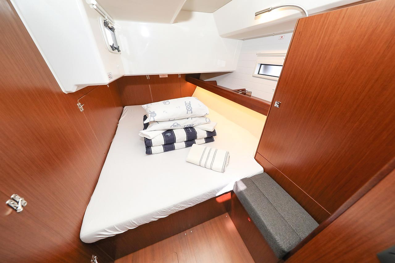 Bavaria Cruiser 46 Style, Sunshine | Yacht Charter Croatia