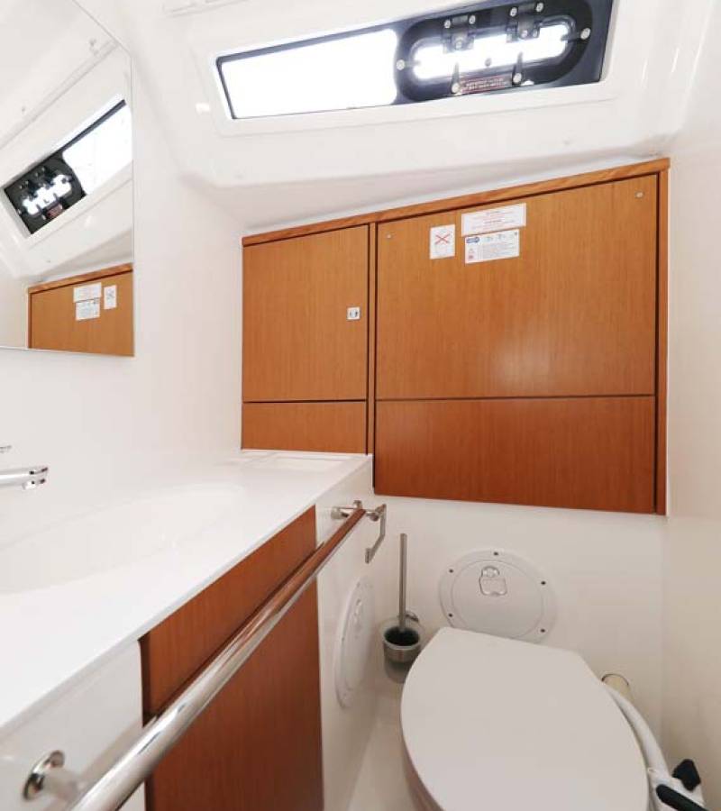 Bavaria Cruiser 46 Style, Cala Mawa | Yacht Charter Croatia