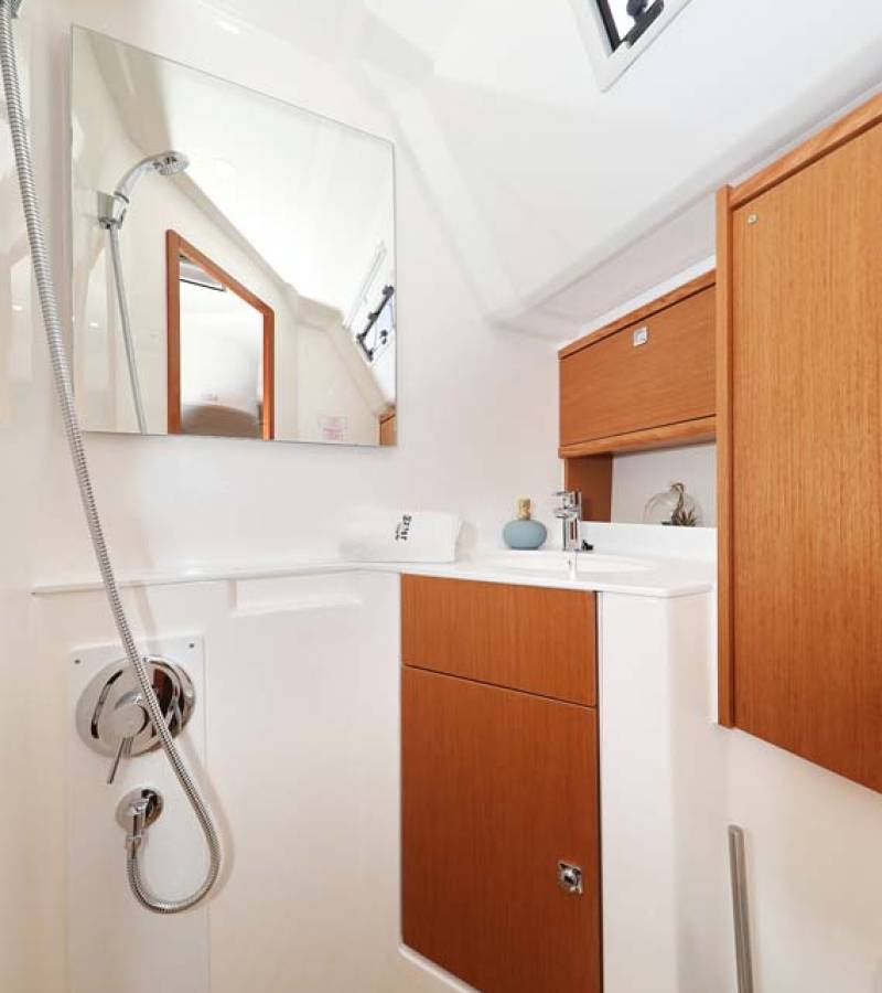 Bavaria Cruiser 46 Style, Cala Mawa | Yacht Charter Croatia