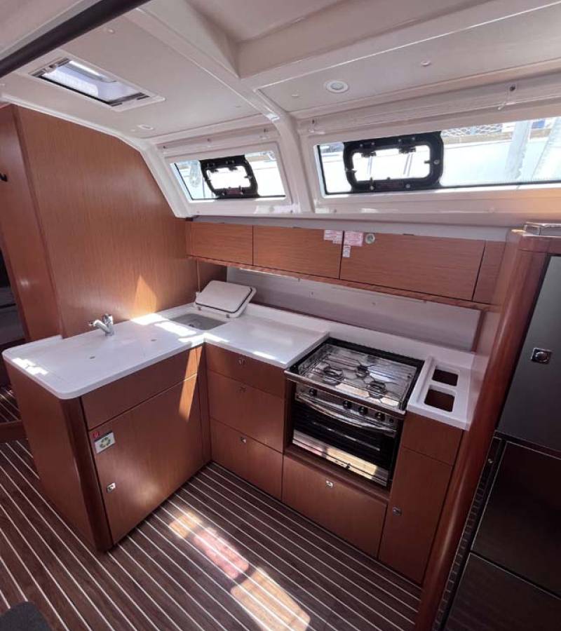 Bavaria Cruiser 46 Style, Tesorino | Yacht Charter Croatia