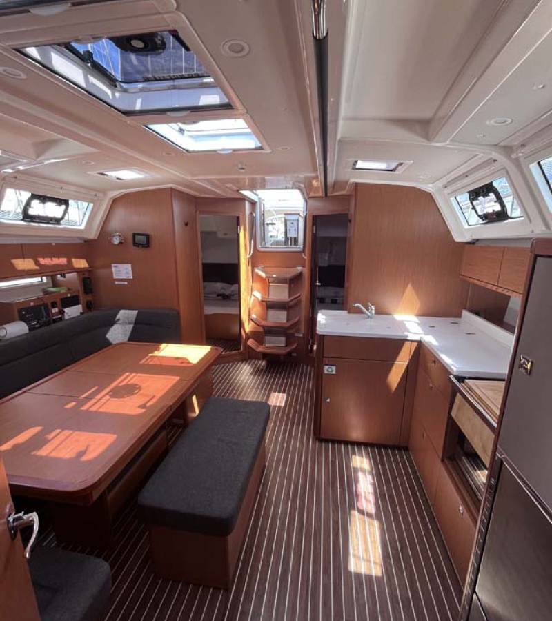 Bavaria Cruiser 46 Style, Tesorino | Yacht Charter Croatia