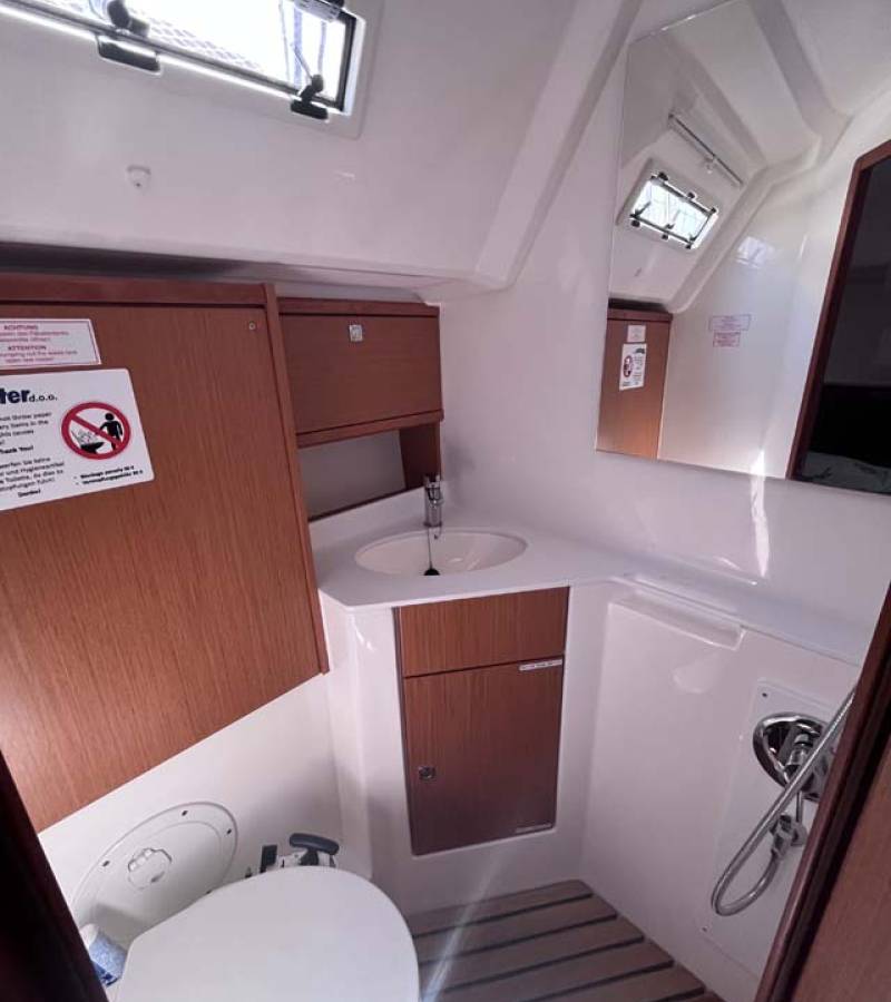 Bavaria Cruiser 46 Style, Tesorino | Yacht Charter Croatia