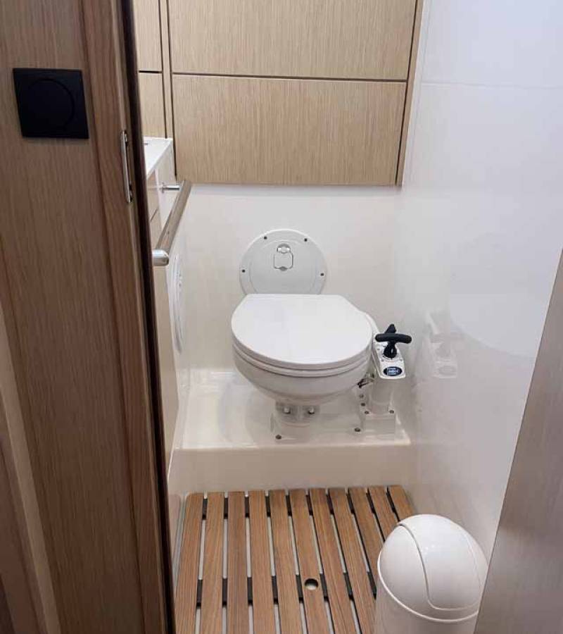 Bavaria Cruiser 46 Style, Cataleya | Yacht Charter Croatia