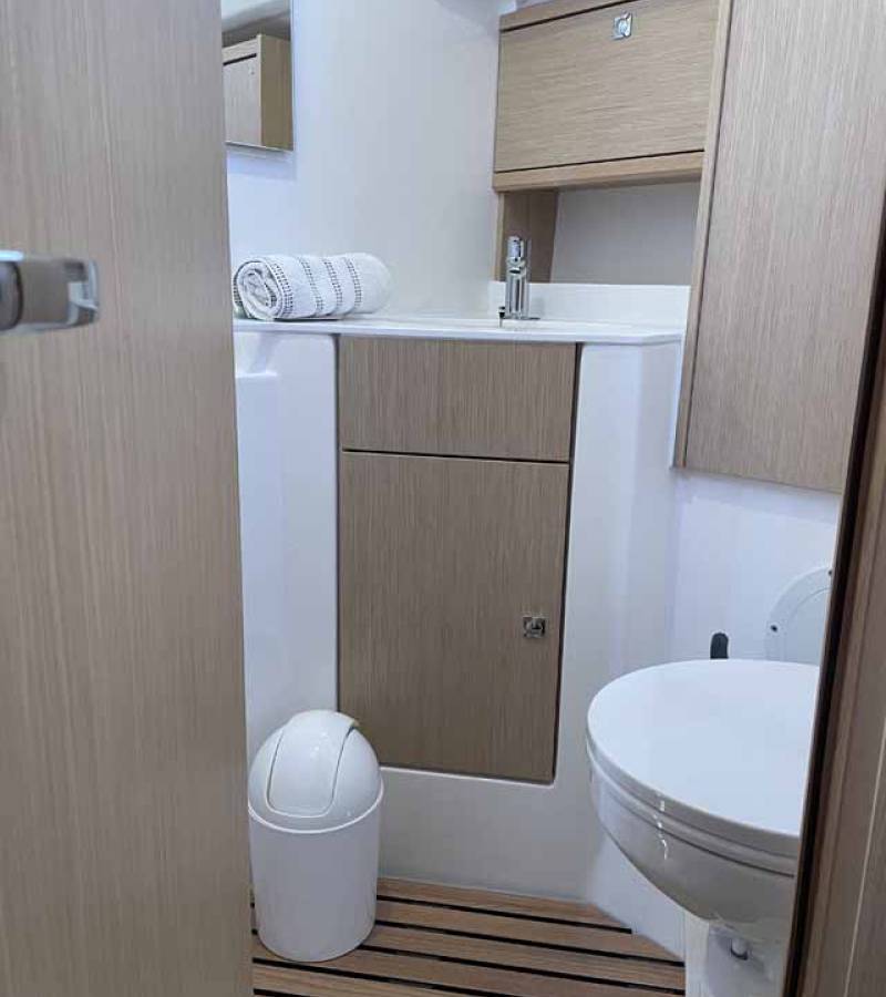 Bavaria Cruiser 46 Style, Cataleya | Yacht Charter Croatia