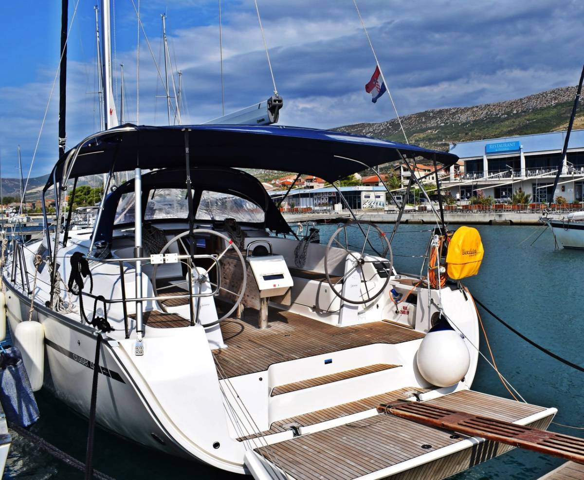 Bavaria Cruiser 46, Lovrečina | Yacht Charter Croatia