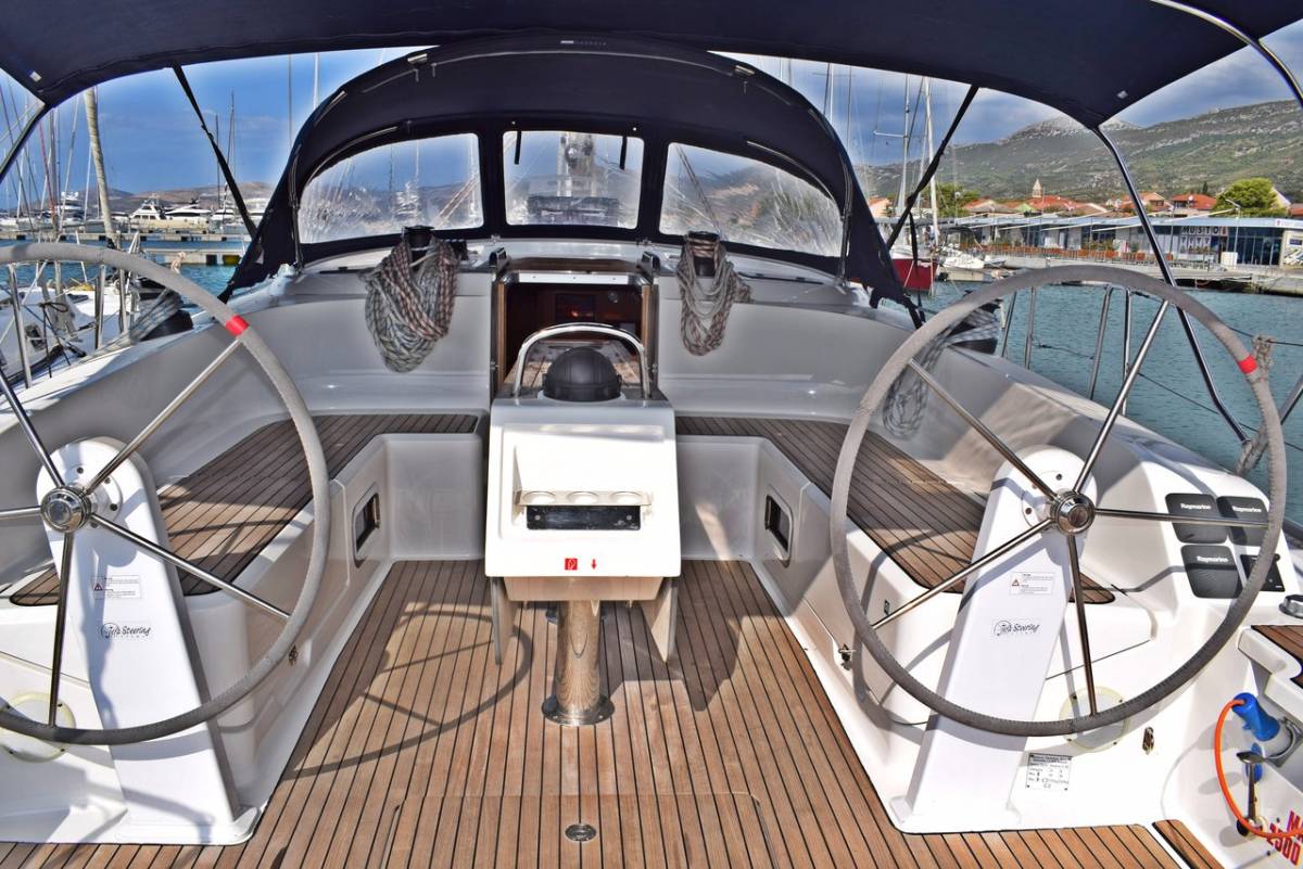 Bavaria Cruiser 46, Lovrečina | Yacht Charter Croatia