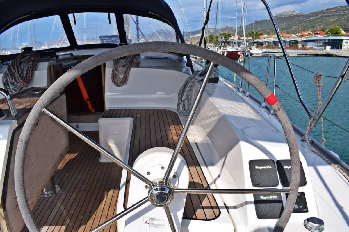 Bavaria Cruiser 46, Lovrečina | Yacht Charter Croatia