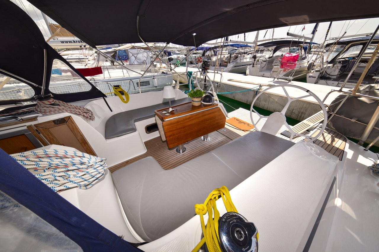 Bavaria Cruiser 46, Paola | Yacht Charter Croatia