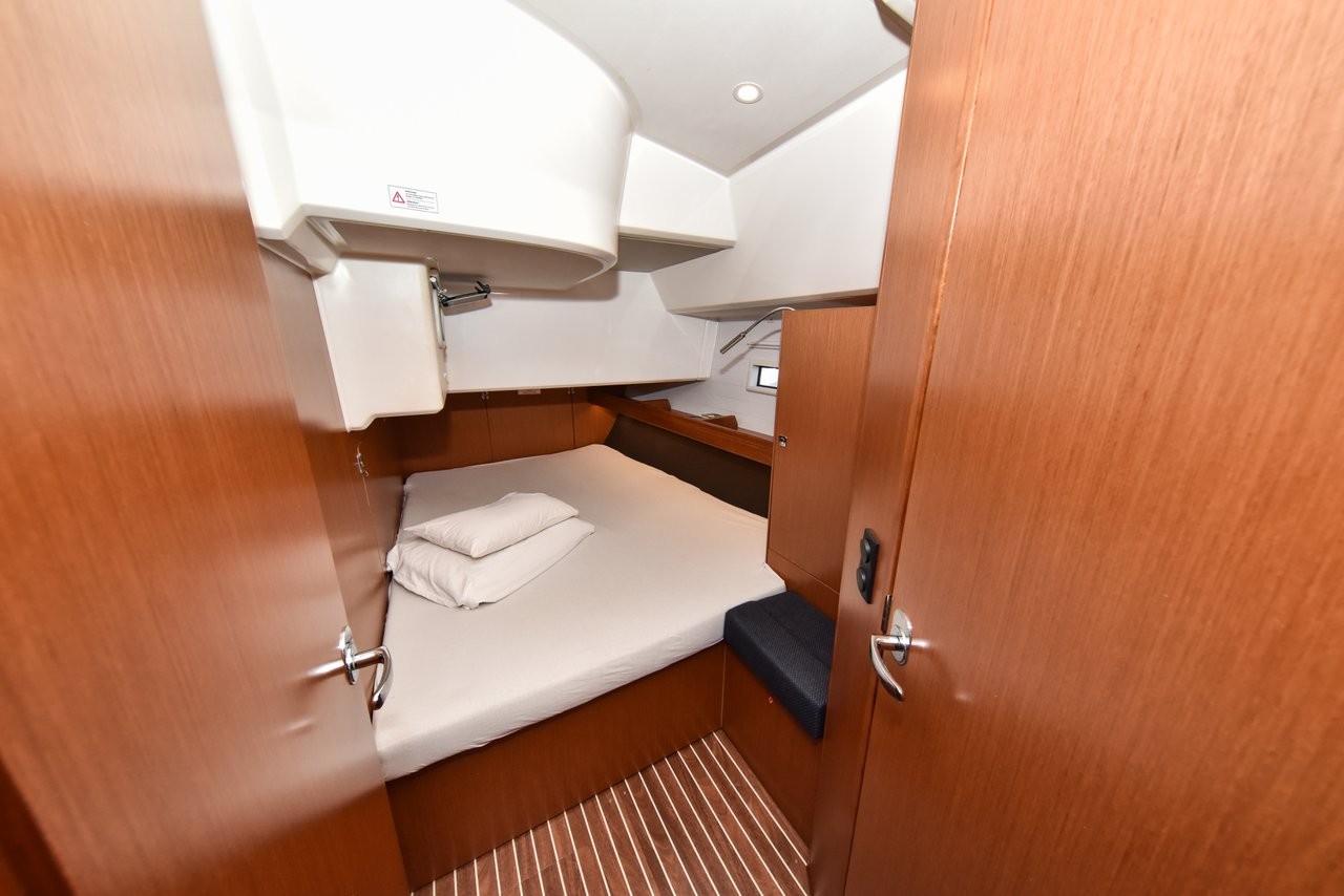 Bavaria Cruiser 46, Paola | Yacht Charter Croatia