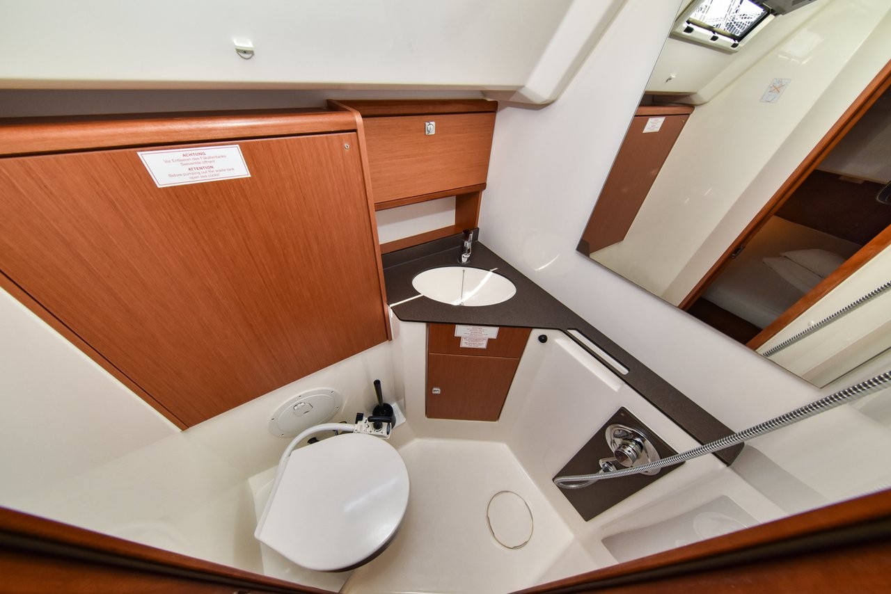 Bavaria Cruiser 46, Paola | Yacht Charter Croatia