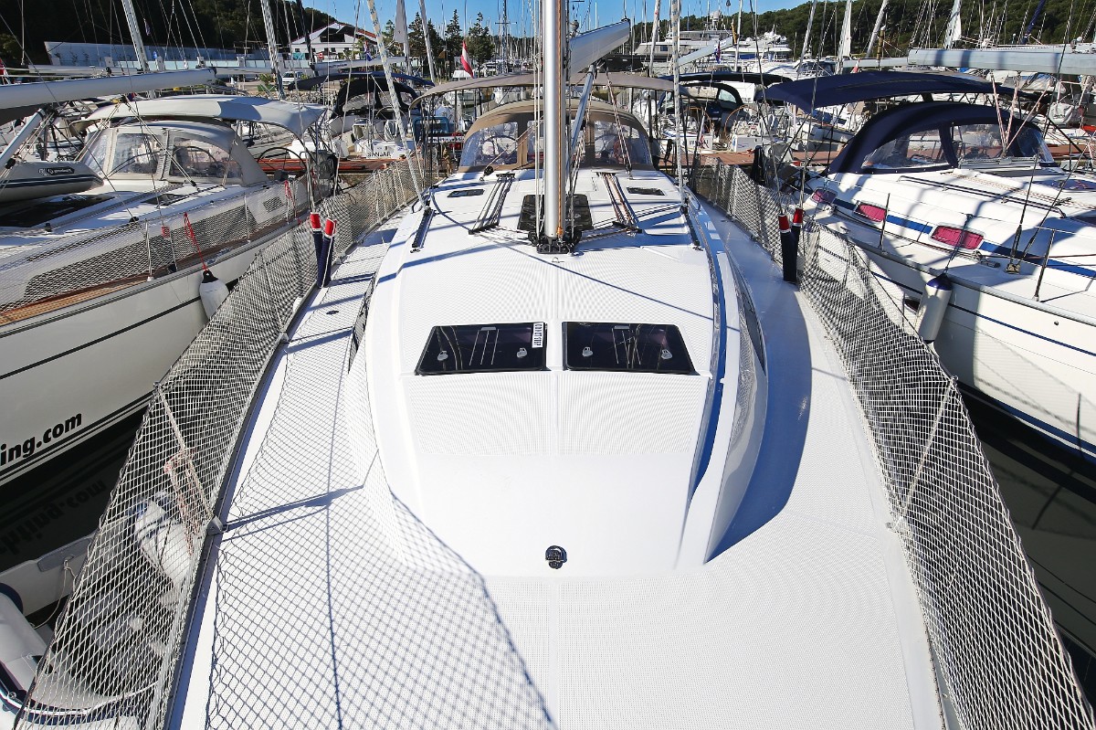 Bavaria Cruiser 46, Viribus Unitis | Yacht Charter Croatia