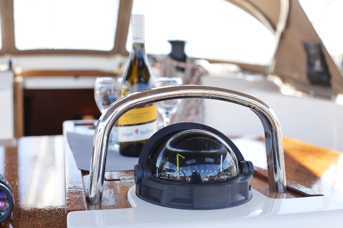 Bavaria Cruiser 46, Viribus Unitis | Yacht Charter Croatia