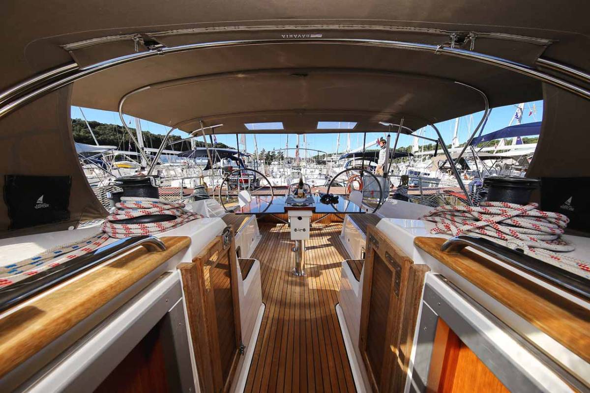 Bavaria Cruiser 46, Viribus Unitis | Yacht Charter Croatia