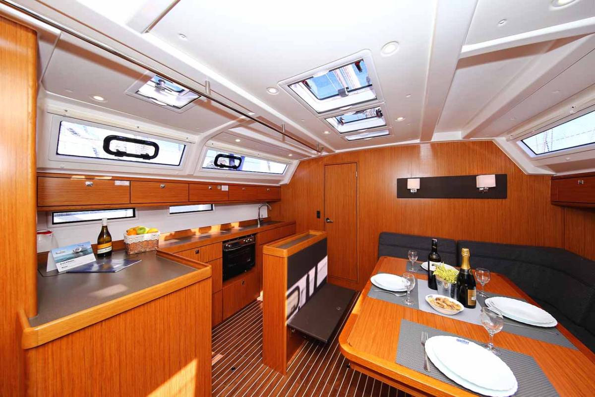 Bavaria Cruiser 46, Viribus Unitis | Yacht Charter Croatia