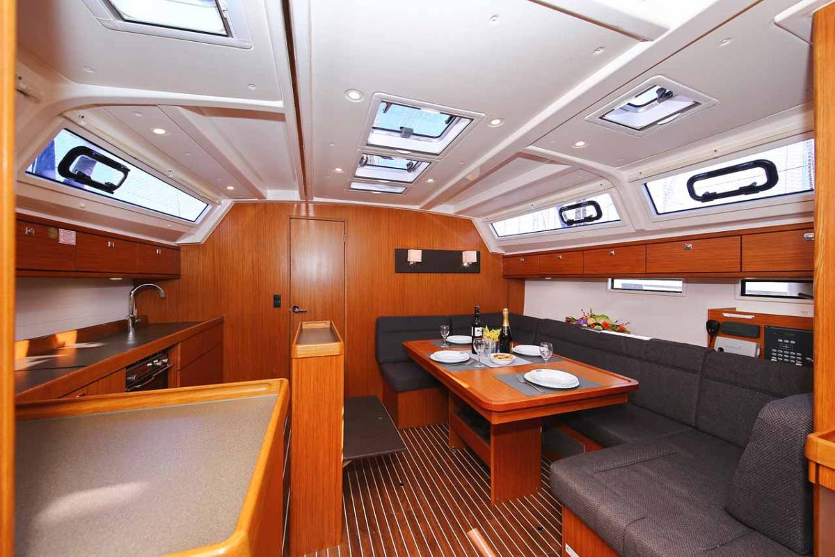 Bavaria Cruiser 46, Viribus Unitis | Yacht Charter Croatia