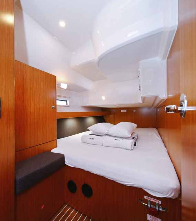 Bavaria Cruiser 46, Viribus Unitis | Yacht Charter Croatia