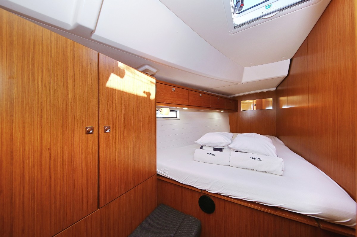Bavaria Cruiser 46, Viribus Unitis | Yacht Charter Croatia
