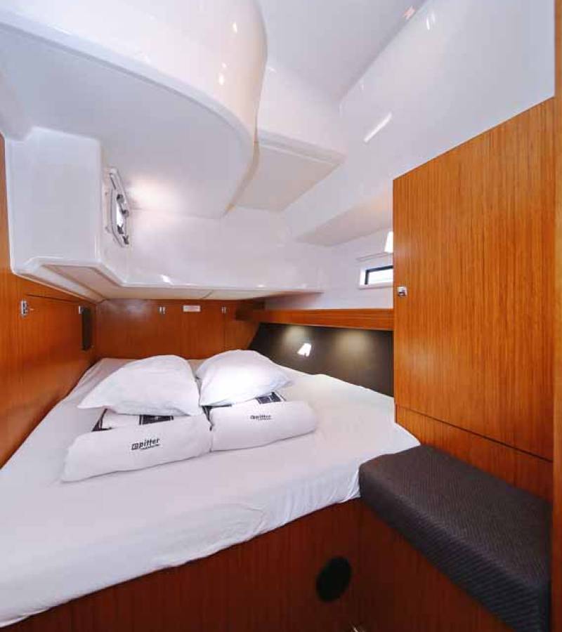 Bavaria Cruiser 46, Viribus Unitis | Yacht Charter Croatia